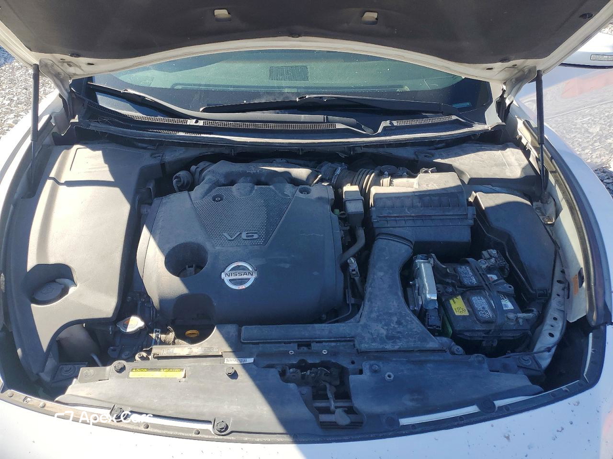 Nissan Maxima 2010