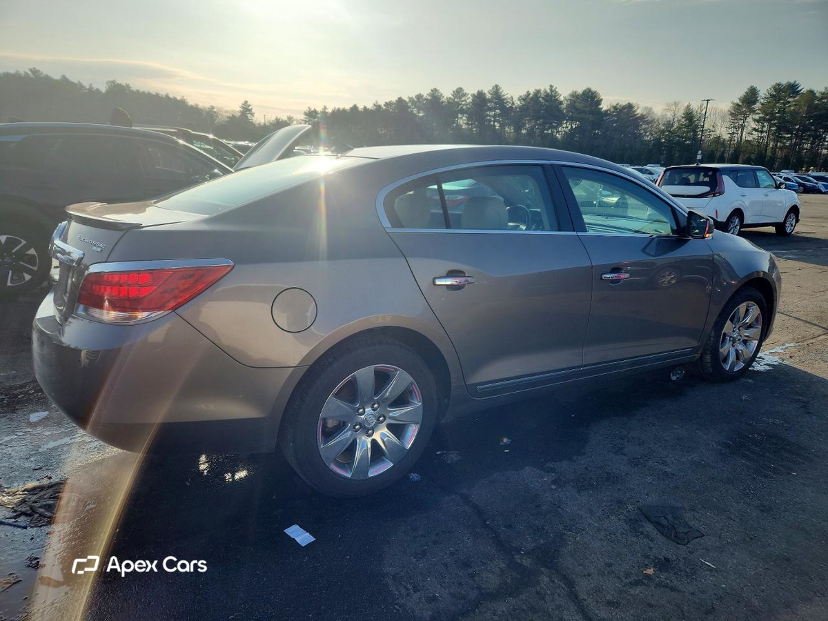 Buick LaCrosse 2011