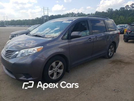 Toyota Sienna 2015 - Image 1 of 13