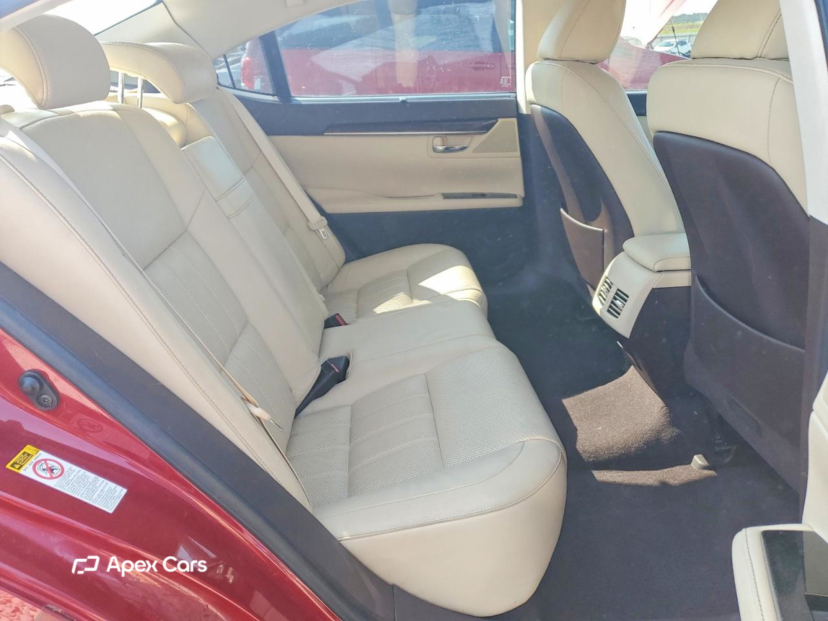 Lexus ES 2016