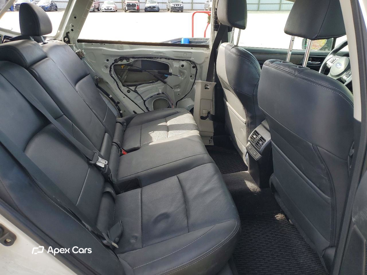 Subaru Outback 2016