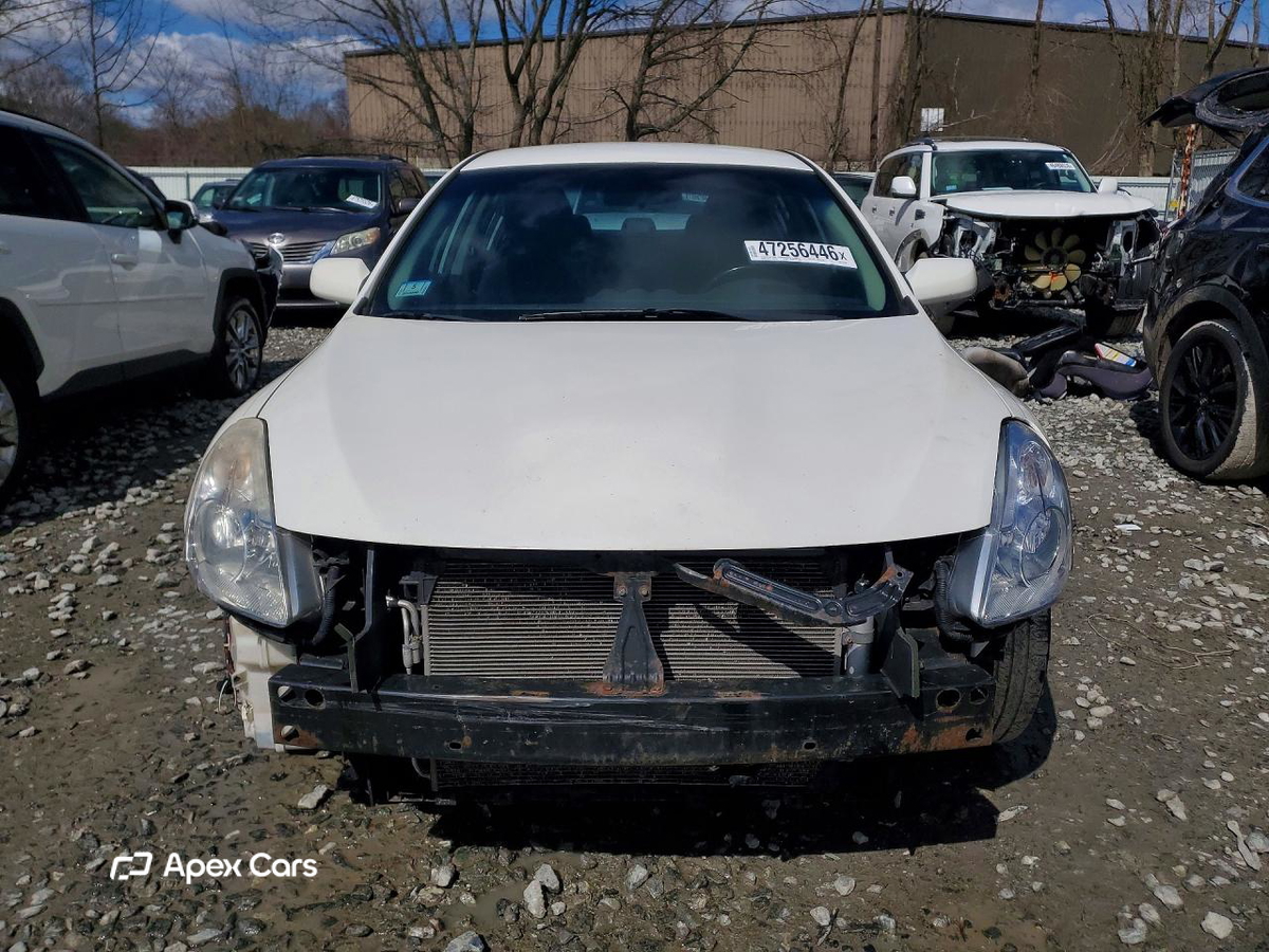 Nissan Altima 2012