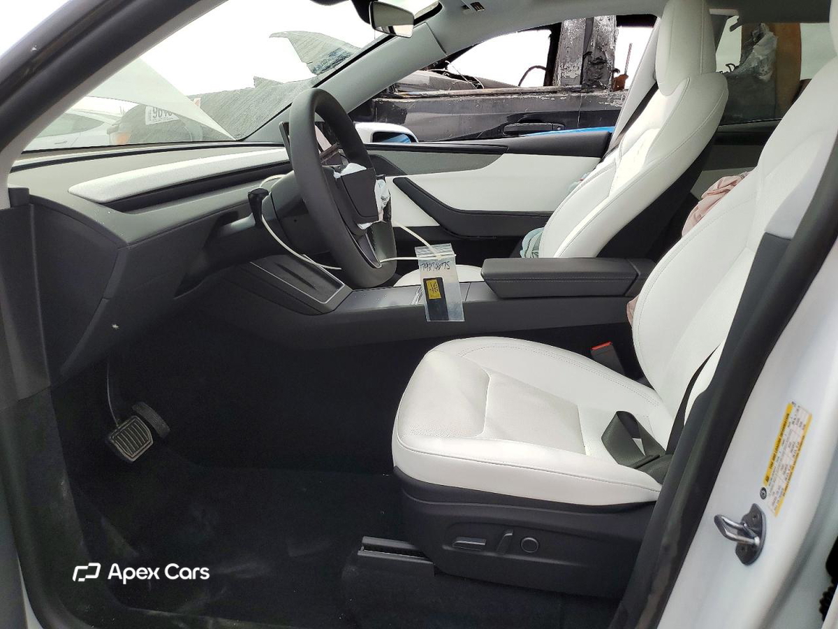 Tesla Model Y 2026