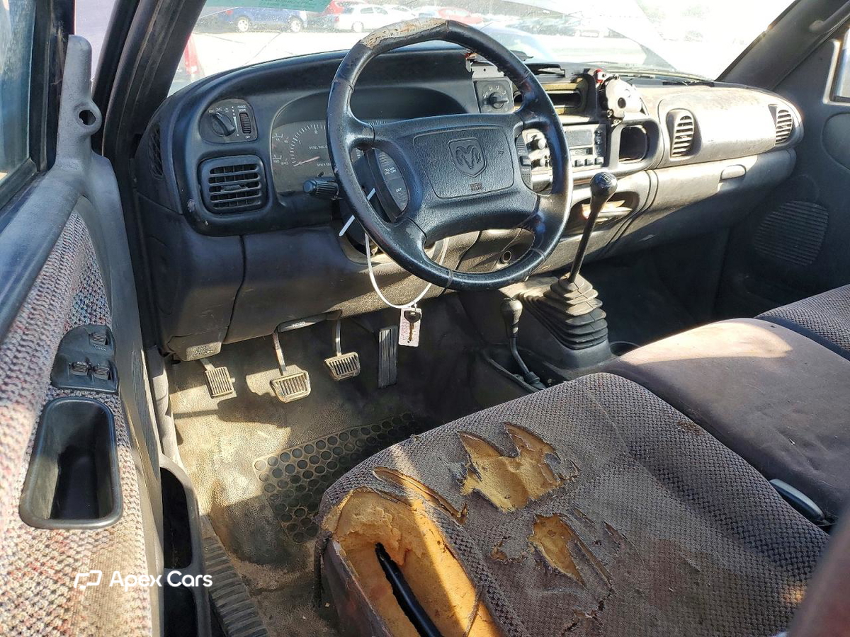Dodge RAM 2002