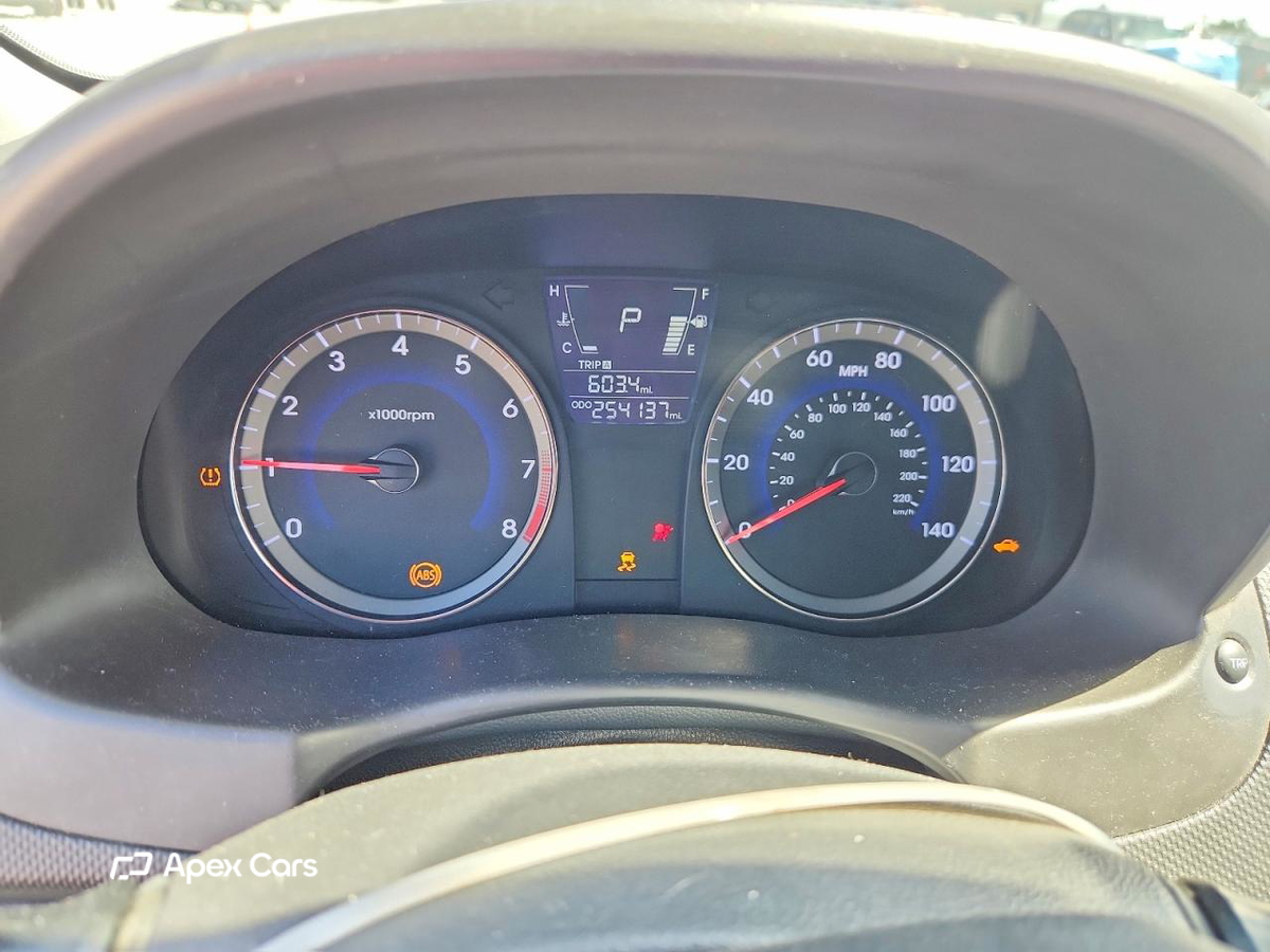 Hyundai Accent 2013