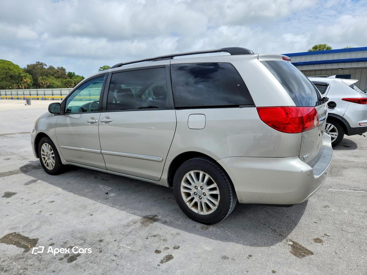 Toyota Sienna 2008