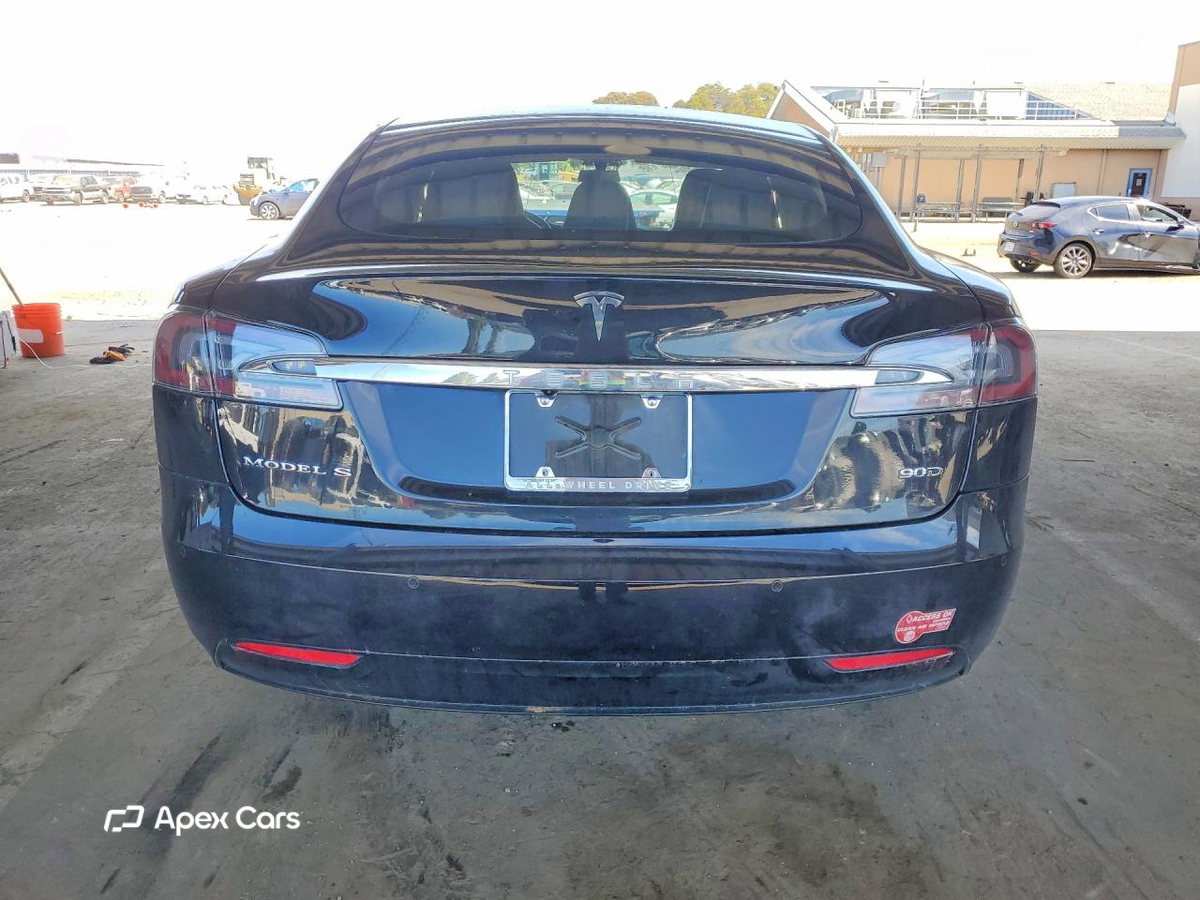 Tesla Model S 2016