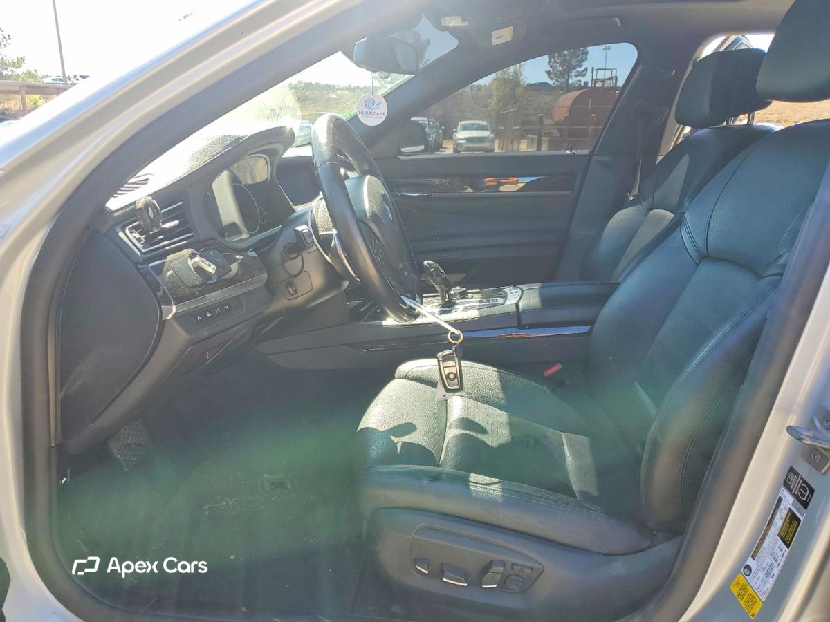 BMW Series 7 2015