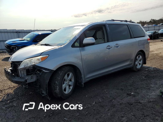 Toyota Sienna 2011 - Image 1 of 13