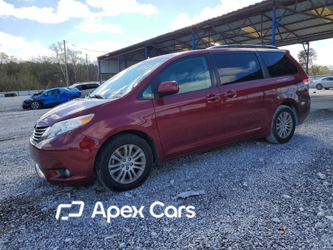 Toyota Sienna 2011 - Image 1 of 13