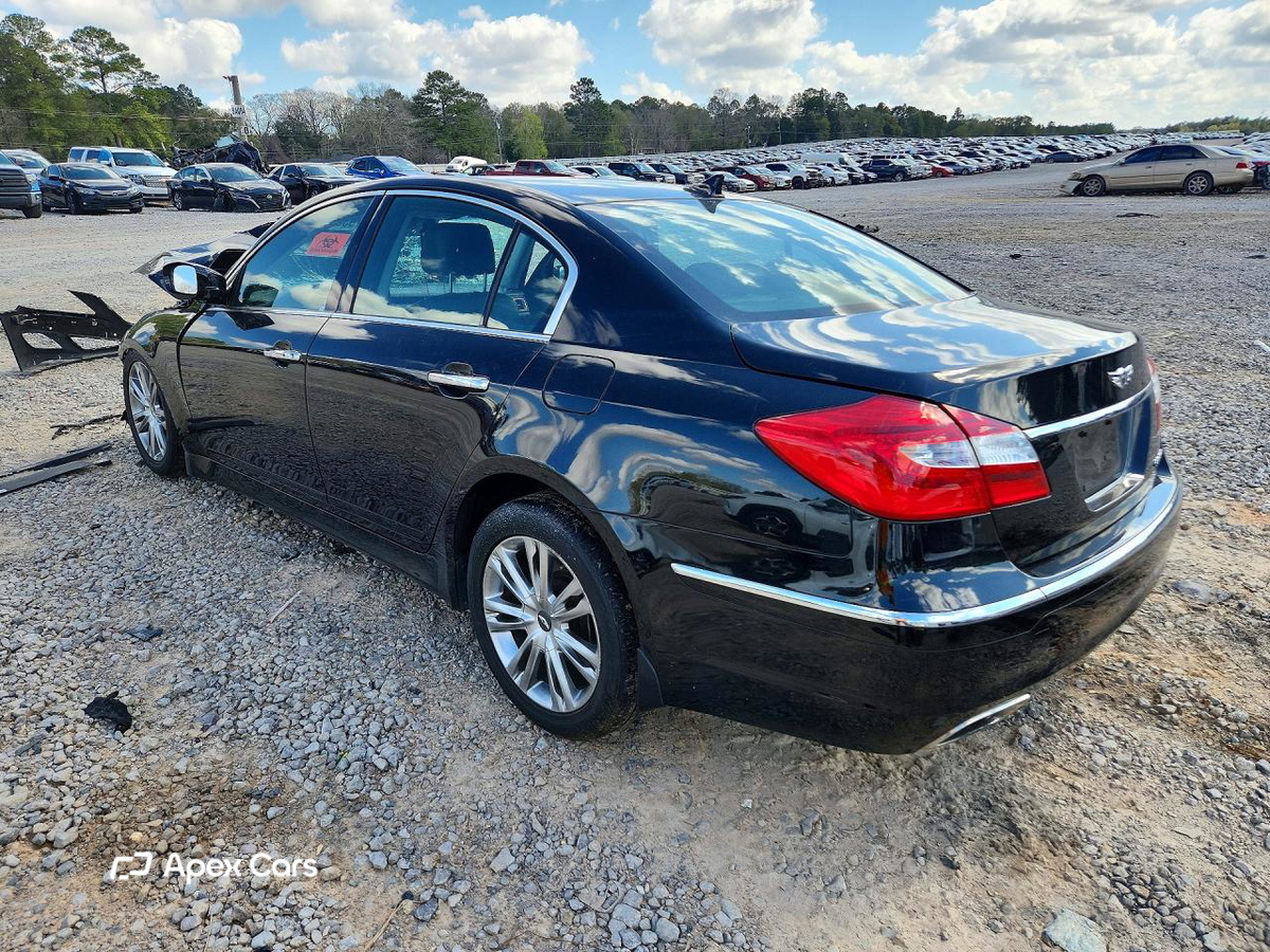 Hyundai Genesis 2012