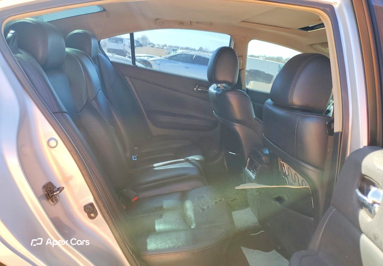Nissan Maxima 2010