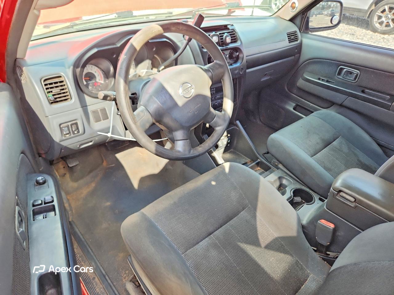 Navara (Frontier) 2004