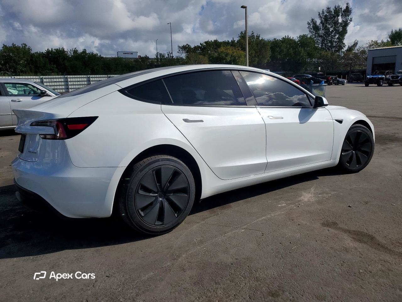 Tesla Model 3 2025