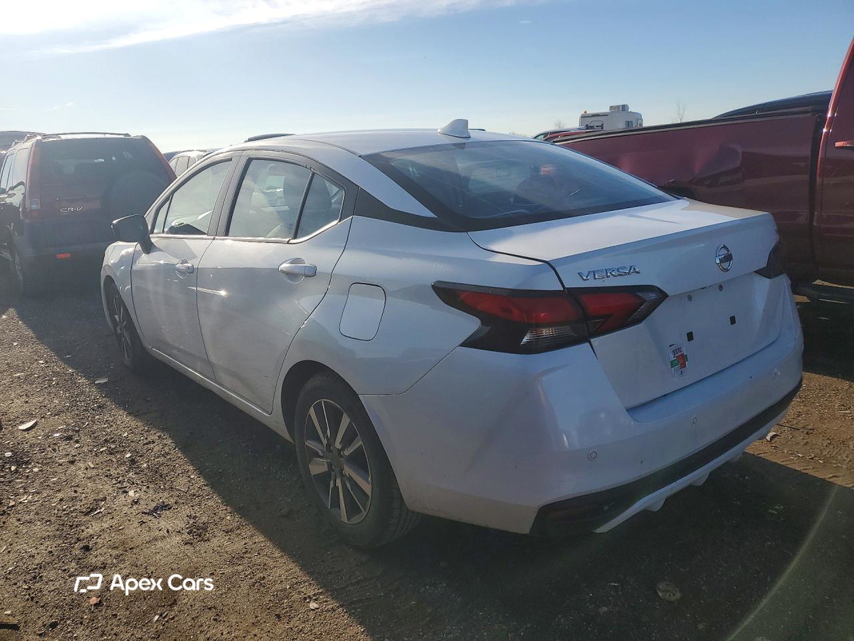 Nissan Versa 2021