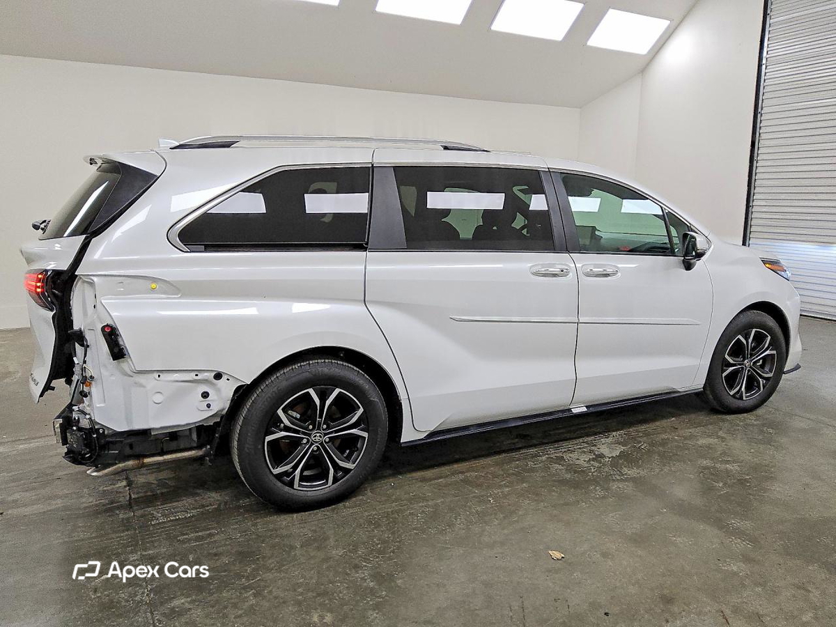 Toyota Sienna 2026