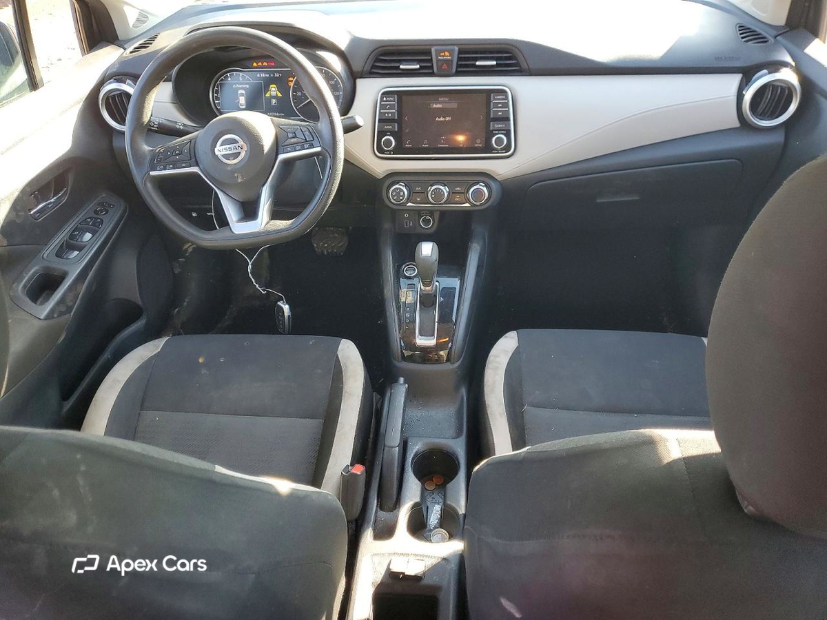 Nissan Versa 2021