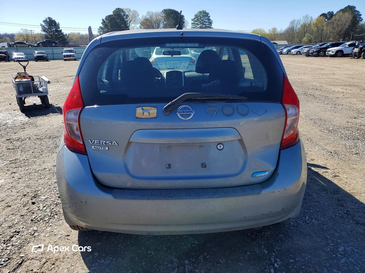 Nissan Versa 2015