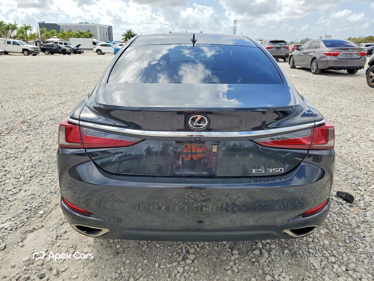 Lexus ES 2021