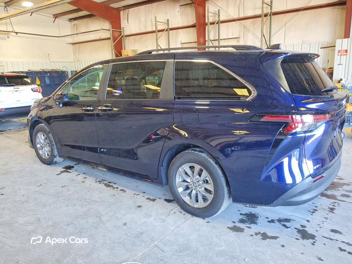 Toyota Sienna 2025
