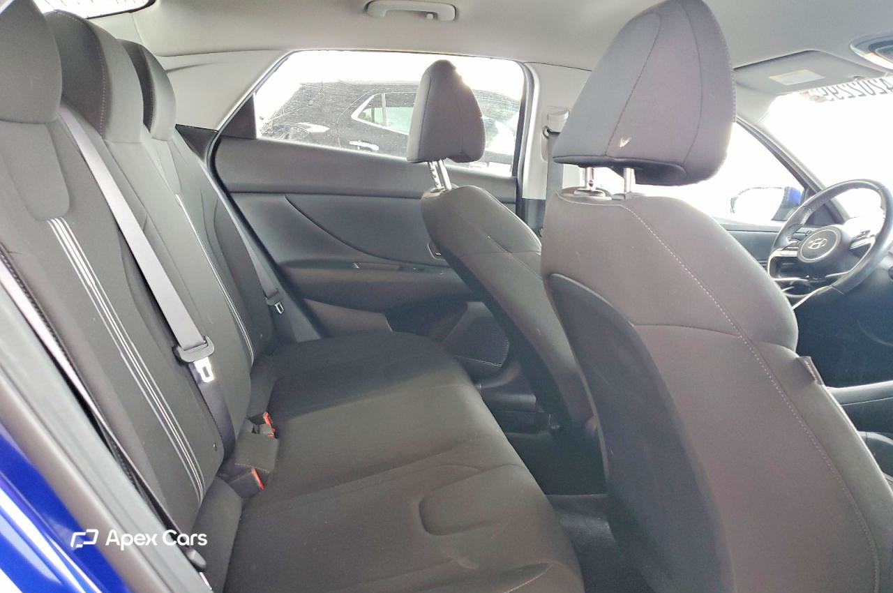 Hyundai Elantra 2021