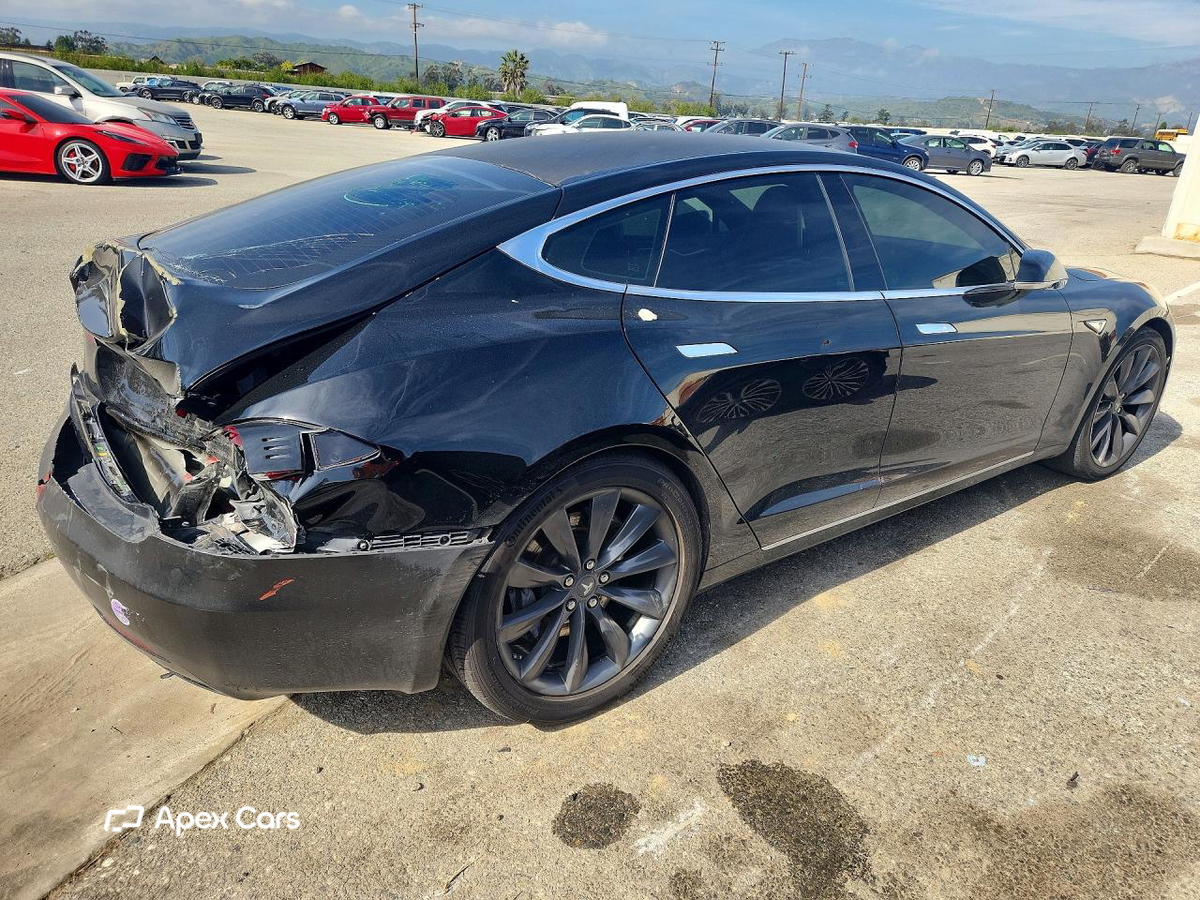 Tesla Model S 2016
