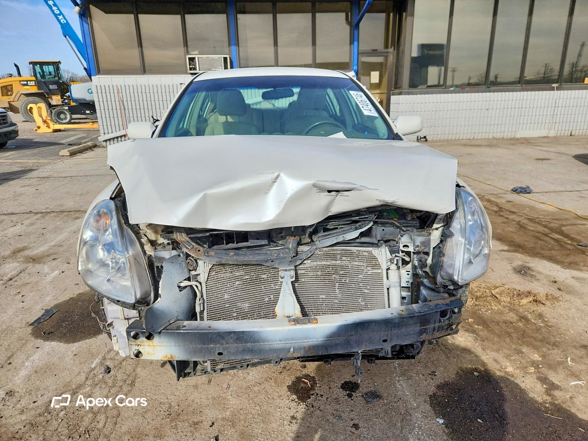Nissan Altima 2010