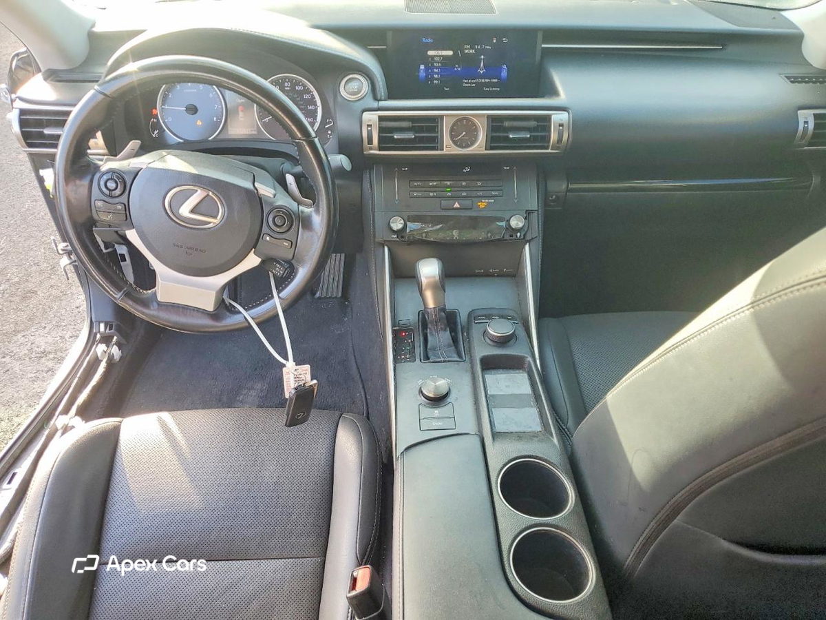 Lexus IS 2016