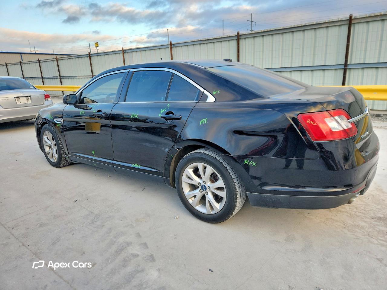 Ford Taurus 2012