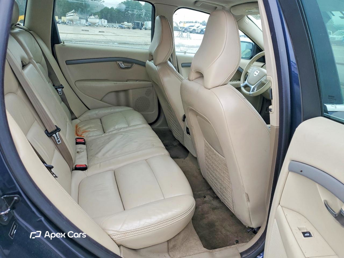 Volvo XC70 2010