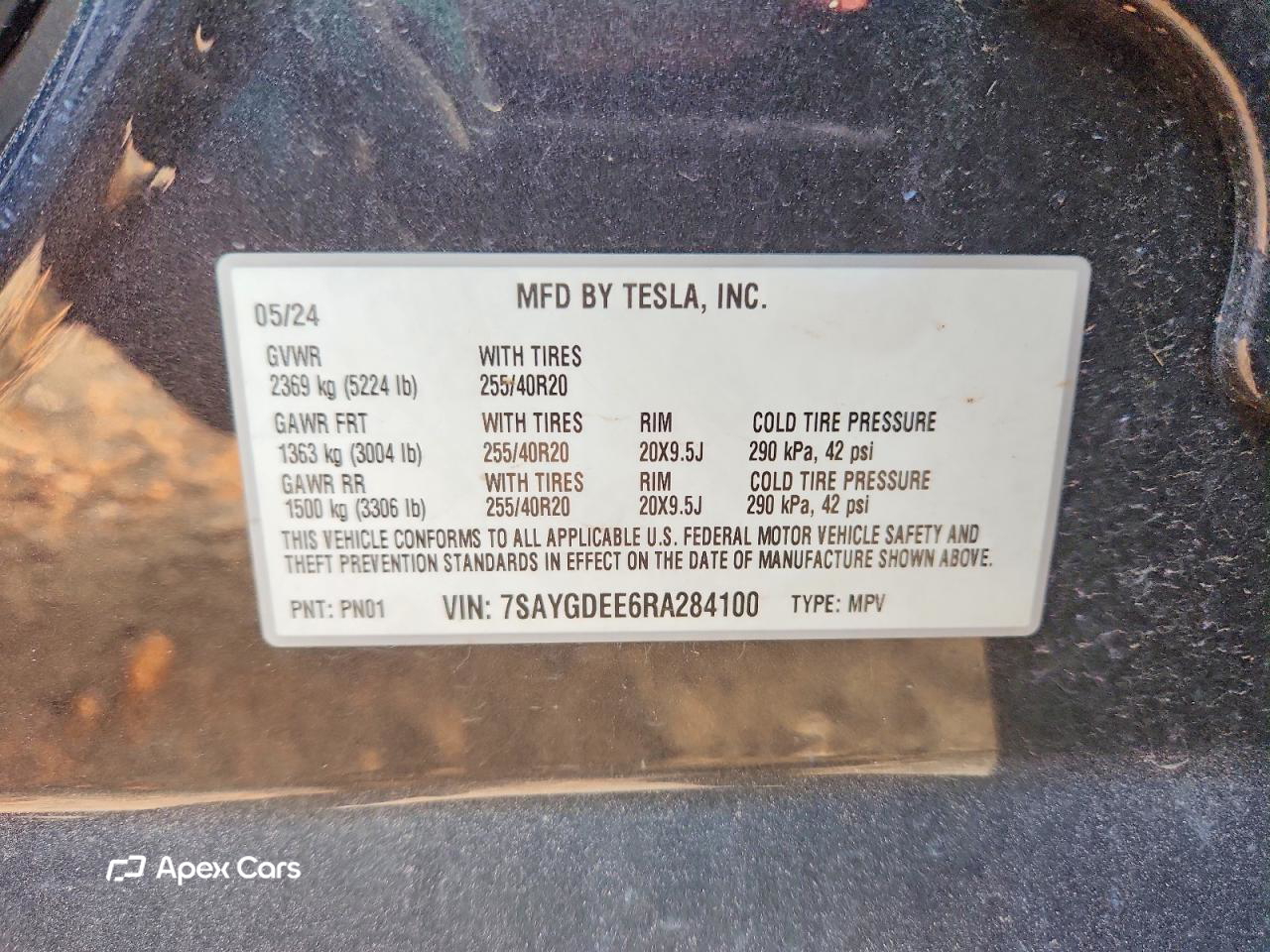 Tesla Model Y 2024