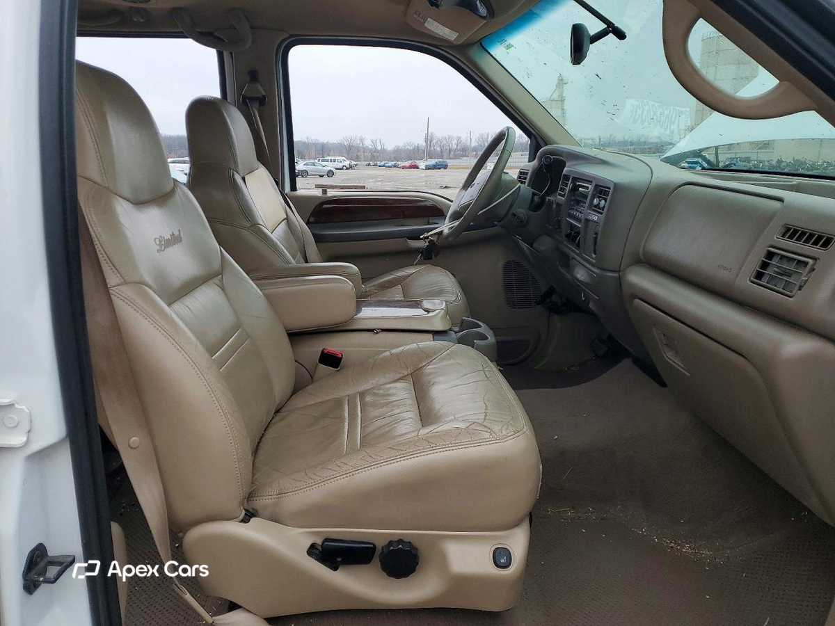 Ford Excursion 2001