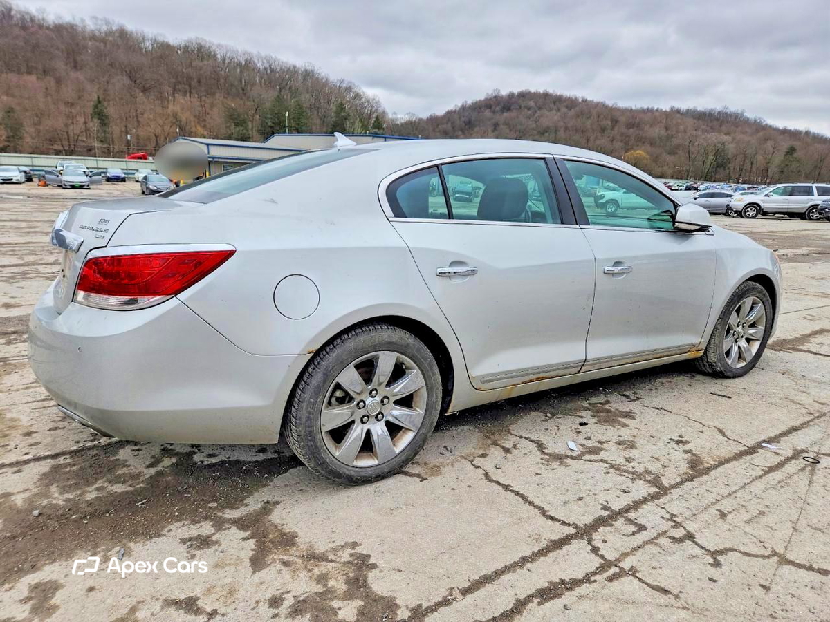 Buick LaCrosse 2011