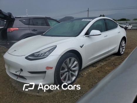 Tesla Model 3 2020 - Image 1 of 11