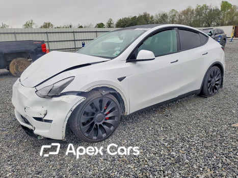 Tesla Model Y 2023 - Image 1 of 13