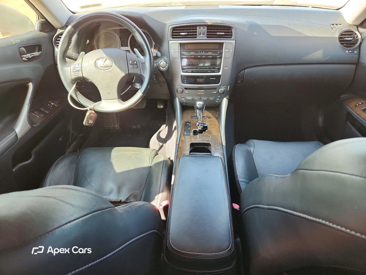 Lexus IS 2010