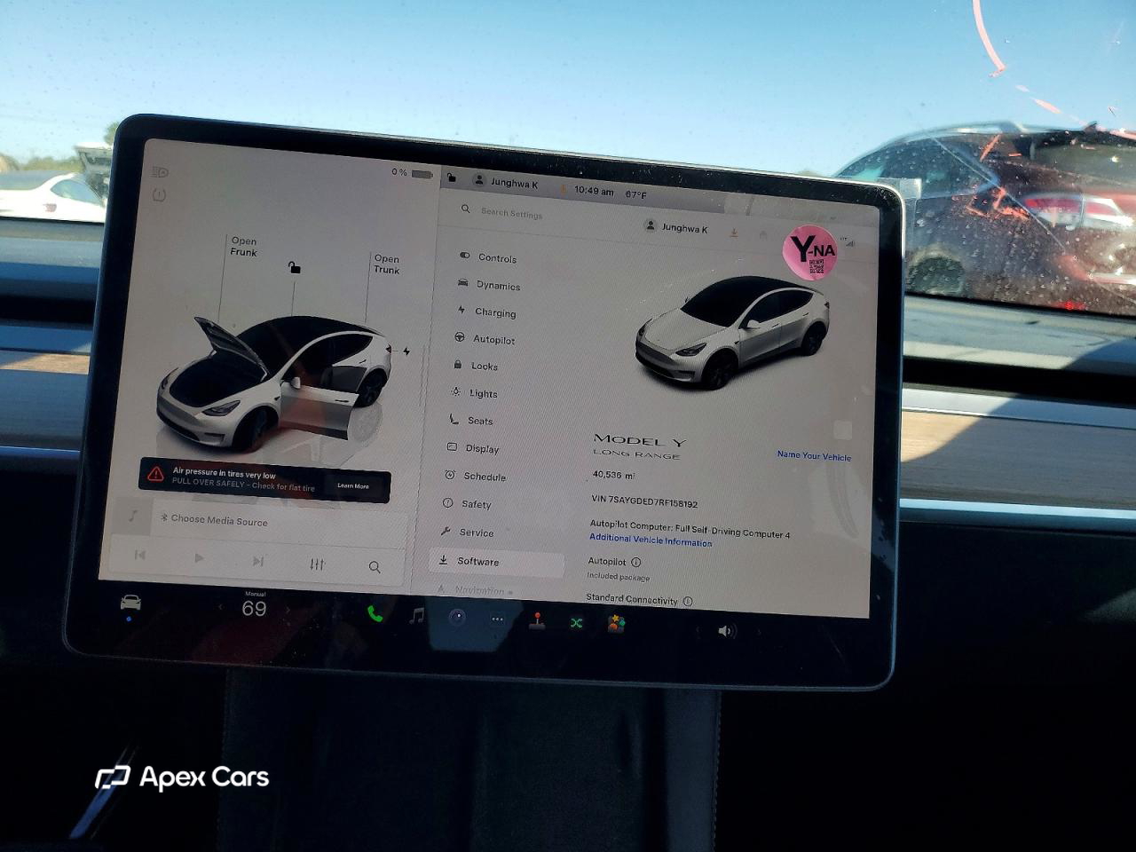 Tesla Model Y 2024