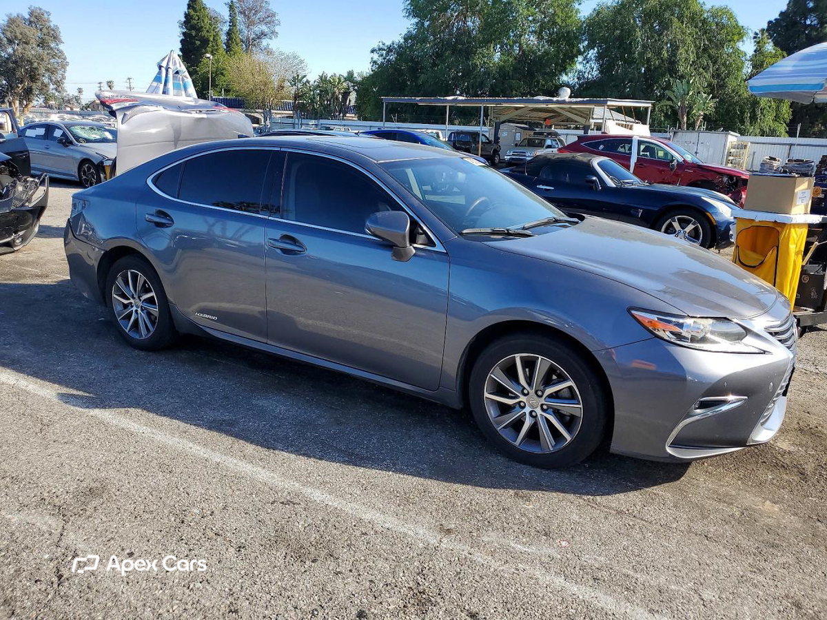 Lexus ES 2016