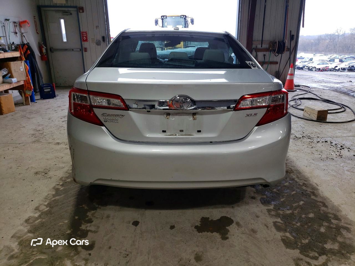 Toyota Camry 2012