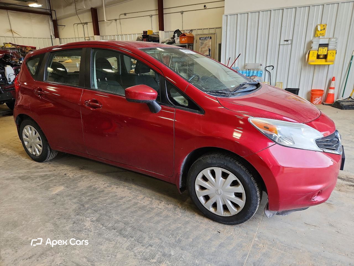 Nissan Versa 2015