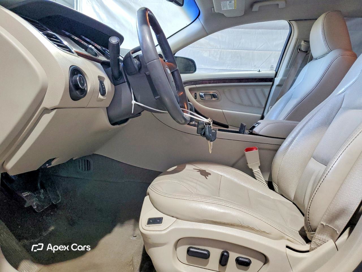 Ford Taurus 2011