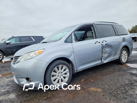 Toyota Sienna 2012 - Image 1 of 13