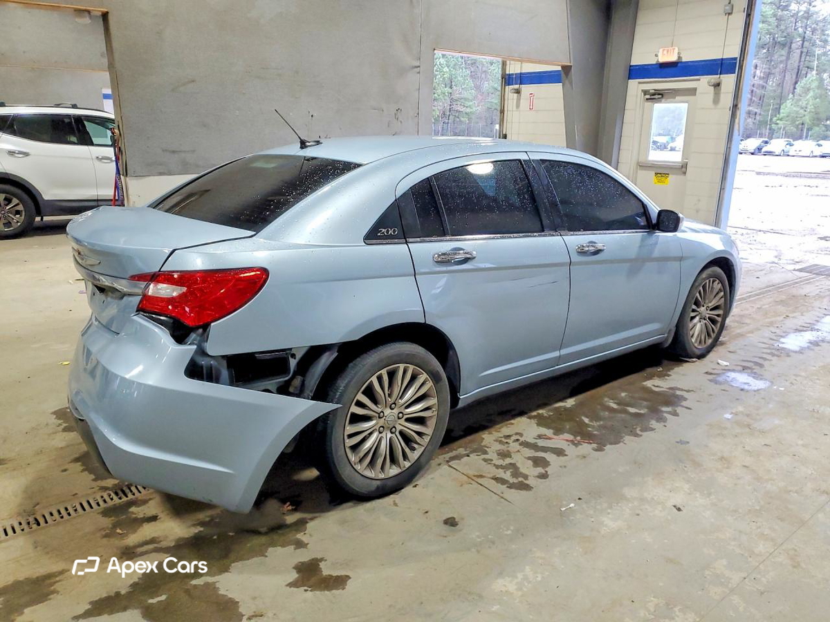 Chrysler 200 2012