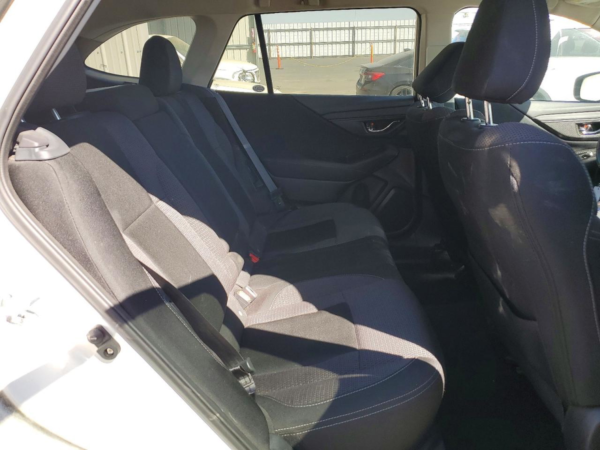 Subaru Outback 2024