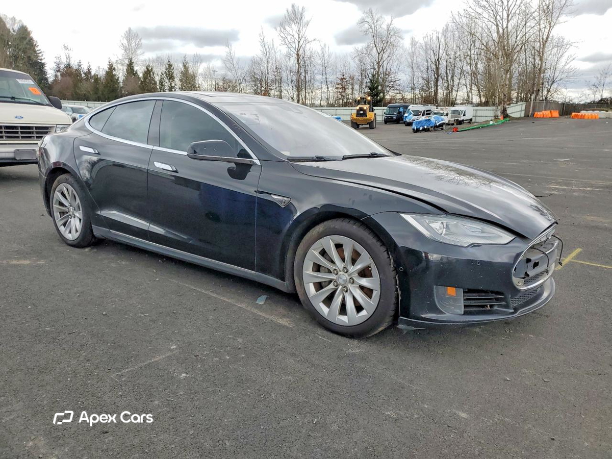Tesla Model S 2016