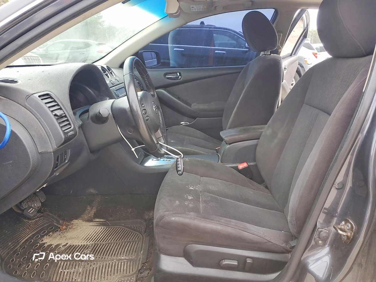 Nissan Altima 2010