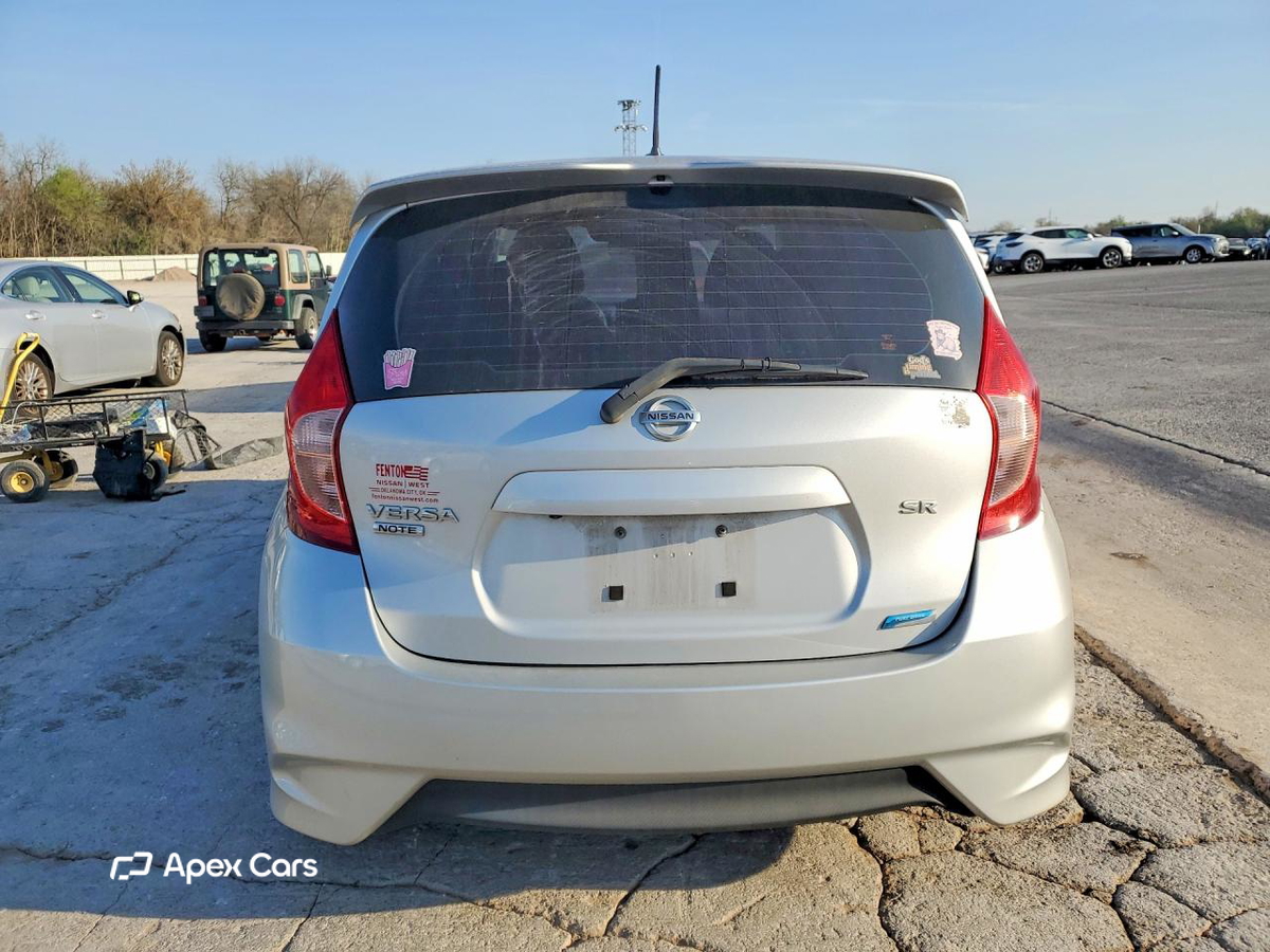 Nissan Versa 2015