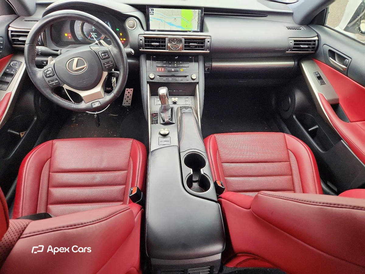 Lexus IS 2018