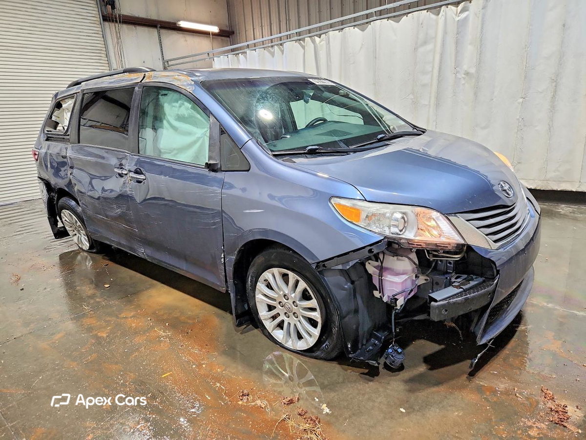Toyota Sienna 2016