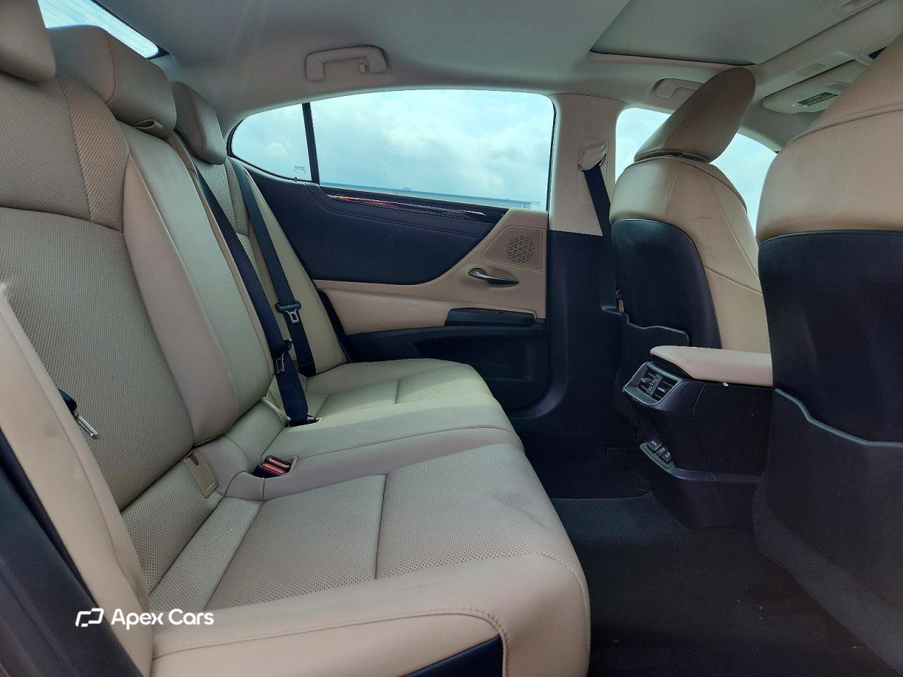 Lexus ES 2021